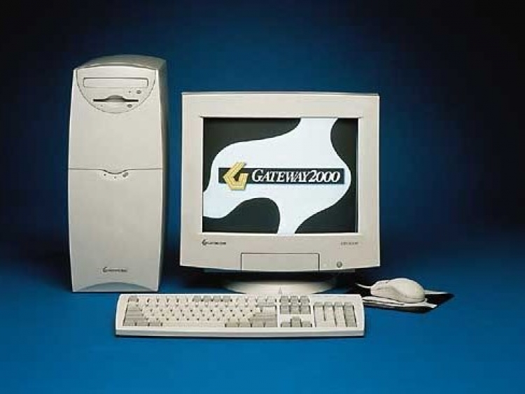 Vintage Gateway 2000 computer